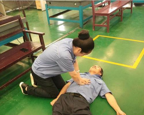 江閥公司生產運營部組織開展“防觸電”應急演練