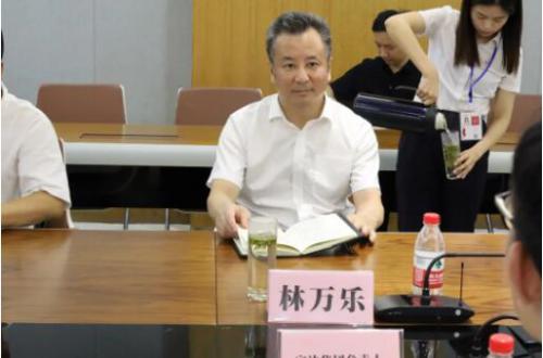 林萬樂縣長現場查看宣達集團智能化改造工作
