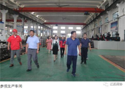 江蘇蘇鹽閥門公司與東北石油大學(xué)舉行戰(zhàn)略合作協(xié)議簽字暨大學(xué)生實習(xí)基地揭牌儀式