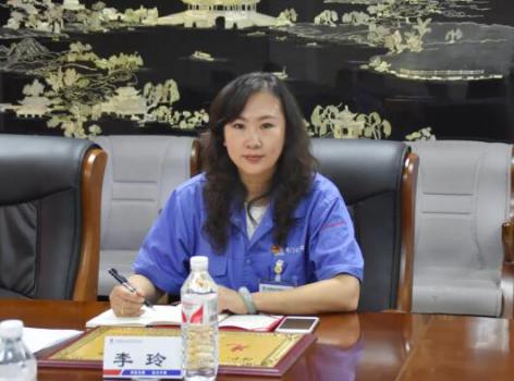 保密辦主任、黨辦副主任、工會(huì)辦公室主任李玲同志作2019年工會(huì)經(jīng)費(fèi)審理報(bào)告和2020年工會(huì)經(jīng)費(fèi)預(yù)算報(bào)告