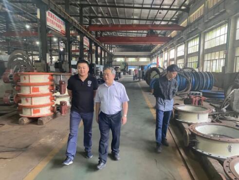 合肥通用機(jī)械研究院副總工程師黃明亞到南安閥門產(chǎn)區(qū)調(diào)研
