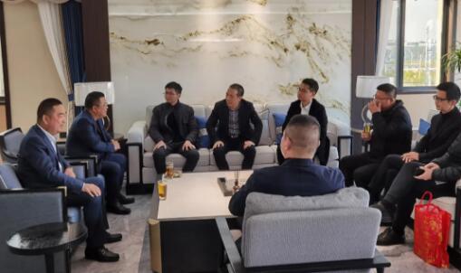龍灣區(qū)空港管委會領(lǐng)導率隊蒞臨良工閥門走訪慰問