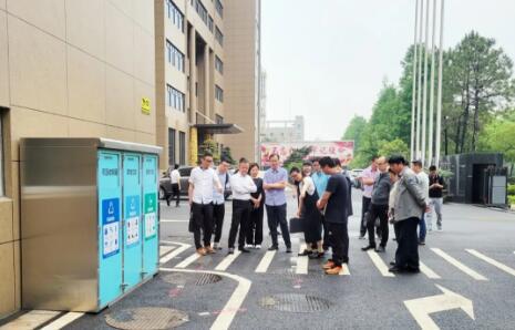 溫州市、區(qū)兩級領(lǐng)導(dǎo)蒞臨耐氟隆閥業(yè)參觀指導(dǎo)環(huán)保工作