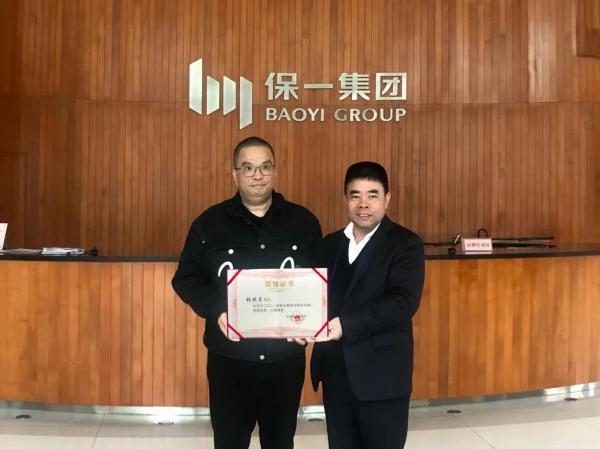 集團總經理張曉東（左一） 董慶華主任（右一）