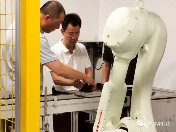 超達閥門集團參觀考察風(fēng)涌智能球閥自動化裝配線