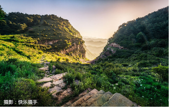 環(huán)保十五年，綠染愛情山。