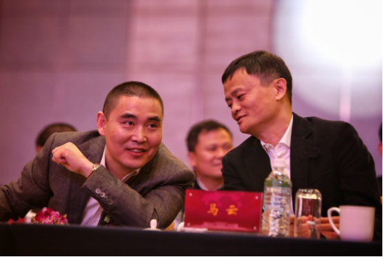 在京浙商成立服裝分會(huì)  會(huì)長盧堅(jiān)勝成30萬商戶轉(zhuǎn)移“領(lǐng)路人”