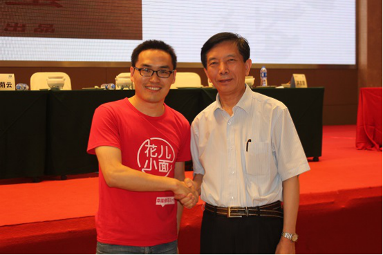 從公務(wù)員到領(lǐng)導(dǎo)品牌發(fā)展《西域掘金》創(chuàng)業(yè)者用事實說話